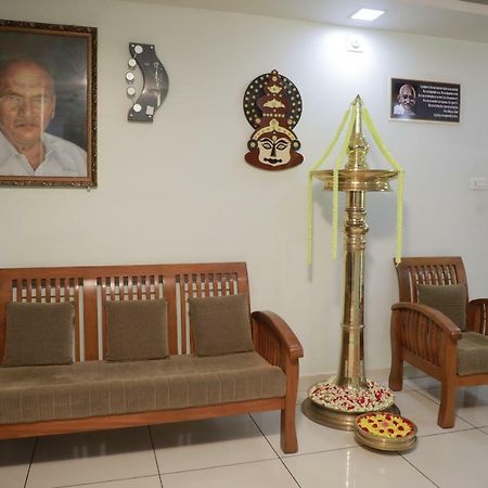 科兰Pavithram Residency住宿加早餐旅馆 外观 照片